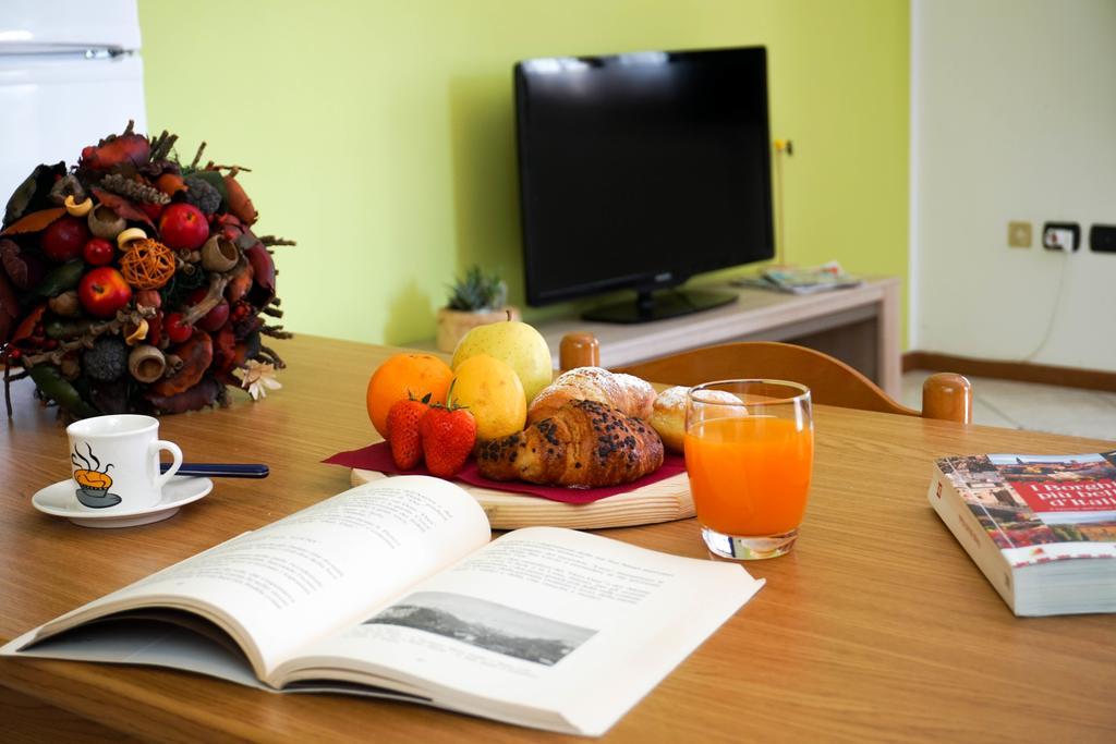 Hotel Antica Croce - Gardaslowemotion Tenno Phòng bức ảnh