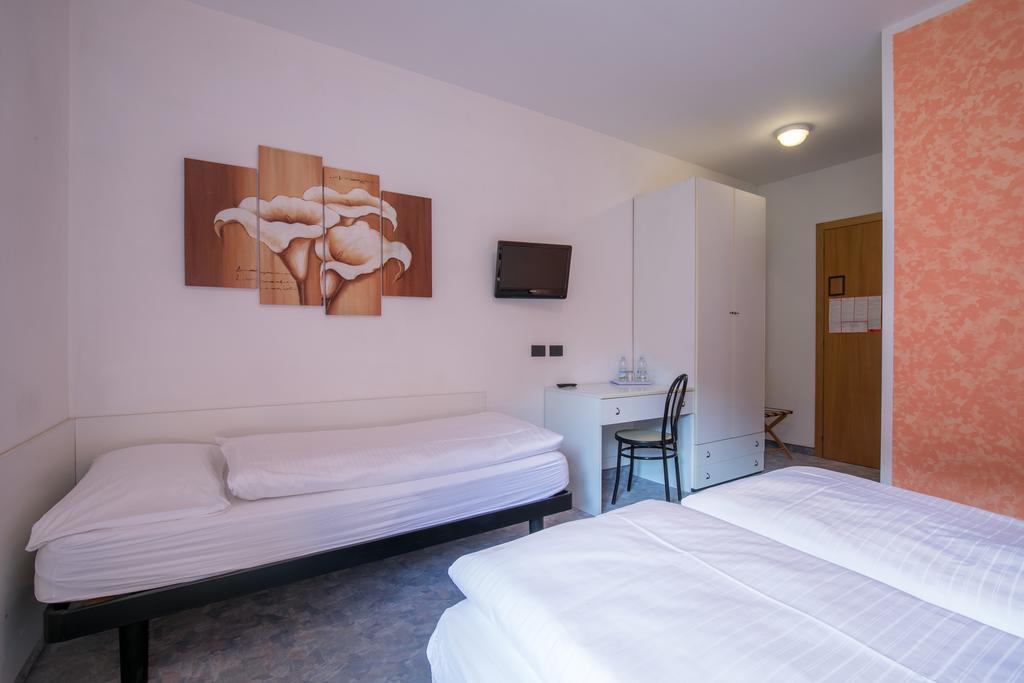 Hotel Antica Croce - Gardaslowemotion Tenno Ngoại thất bức ảnh